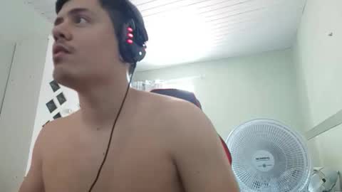 Snapshot of deficientbi10cm chatting on October 2025 04:07:02 PM Deficient Bi 10cm online show from October 2025 04:07:02 PM