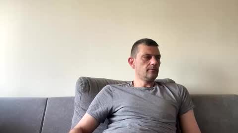 Snapshot of defloy chatting on November 2025 09:15:01 AM Defloy online show from November 2025 09:15:01 AM