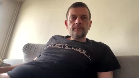 Snapshot of defloy chatting on December 2025 11:30:02 AM Defloy online show from December 2025 11:30:02 AM