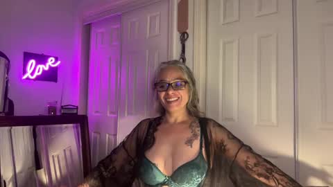 Tori online show from September 2025 02:36:02 AM