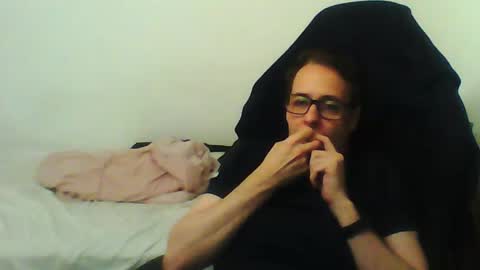 Snapshot of deimosmad chatting on December 2025 06:15:01 PM deimosmad online show from December 2025 06:15:01 PM