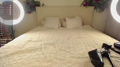 Snapshot of delanona chatting on December 2024 10:01:01 PM Dia online show from December 2024 10:01:01 PM