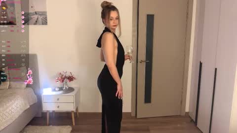 Snapshot of delanona chatting on November 2025 05:45:02 PM Dia online show from November 2025 05:45:02 PM