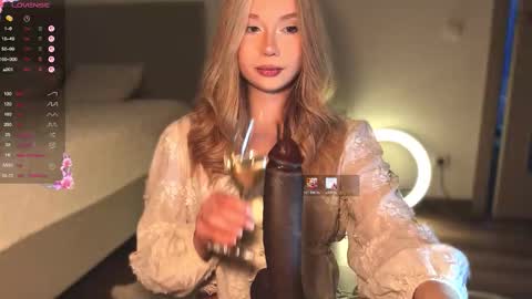 Snapshot of delanona chatting on February 2026 06:15:01 PM Dia online show from February 2026 06:15:01 PM