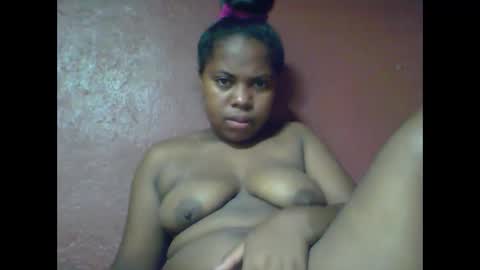 deliah712909 online show from February 2025 07:52:02 PM