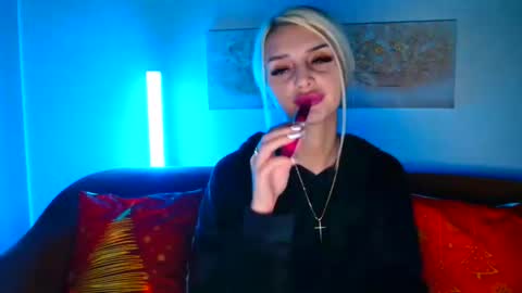 Snapshot of deliciaalove chatting on December 2024 07:54:02 PM deliciaalove online show from December 2024 07:54:02 PM