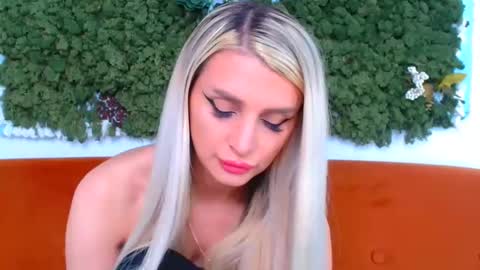 Snapshot of deliciaalove chatting on February 2026 08:03:02 PM deliciaalove online show from February 2026 08:03:02 PM