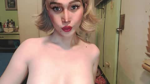 Snapshot of deliciosats chatting on March 2026 01:21:02 AM Mercedes online show from March 2026 01:21:02 AM