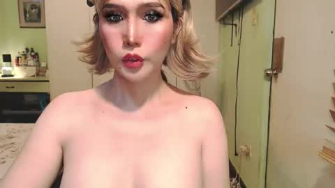 Snapshot of deliciosats chatting on March 2026 01:06:02 AM Mercedes online show from March 2026 01:06:02 AM
