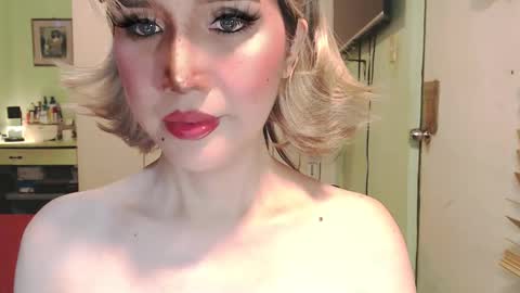 Snapshot of deliciosats chatting on April 2026 02:11:02 AM Mercedes online show from April 2026 02:11:02 AM