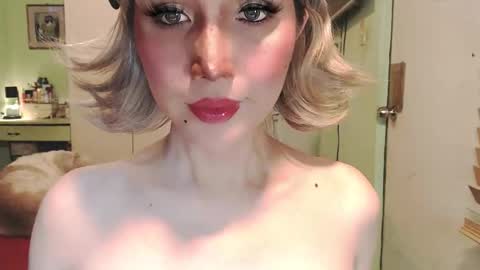 Snapshot of deliciosats chatting on April 2026 01:55:02 AM Mercedes online show from April 2026 01:55:02 AM