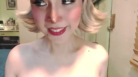 Snapshot of deliciosats chatting on May 2026 01:56:02 AM Mercedes online show from May 2026 01:56:02 AM