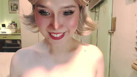 Snapshot of deliciosats chatting on May 2026 01:44:01 AM Mercedes online show from May 2026 01:44:01 AM