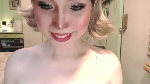 Snapshot of deliciosats chatting on May 2026 01:43:02 AM Mercedes online show from May 2026 01:43:02 AM