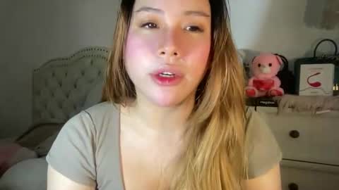 iyalicious online show from March 2025 01:42:02 AM