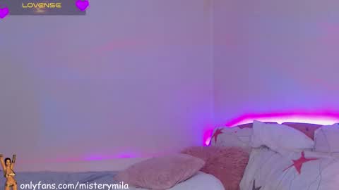 Mila online show from December 2024 07:41:02 PM