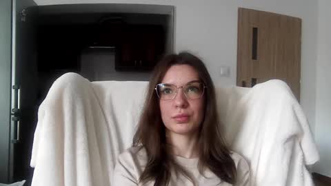 Aurora online show from February 2025 07:33:02 AM