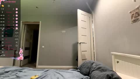 Mila online show from December 2025 03:28:02 PM