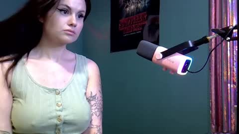 dellacrush_ online show from February 2025 08:14:02 PM