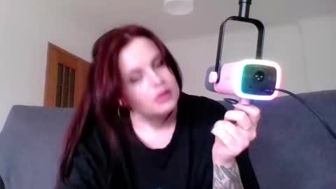 dellacrush_ online show from February 2025 11:03:01 AM