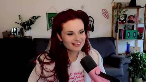 dellacrush_ online show from December 2025 09:03:01 AM