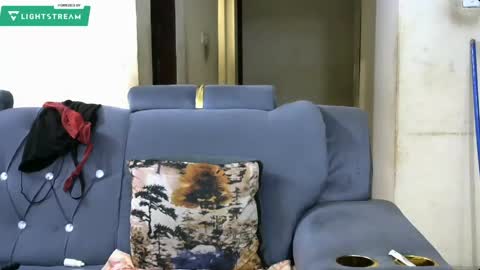 Ginger online show from May 2026 02:06:01 AM