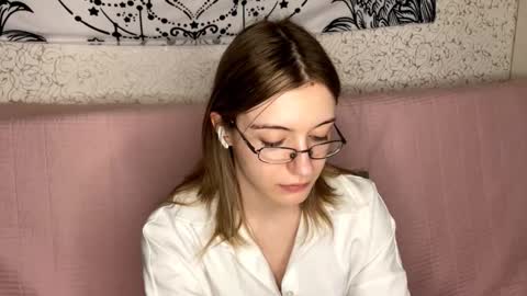 Sia online show from January 2026 12:18:01 PM