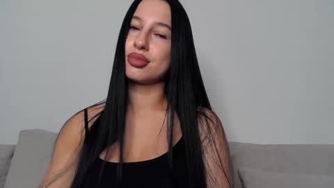 delly_love online show from September 2025 05:24:01 PM