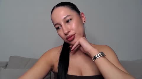 delly_love online show from September 2025 06:53:01 PM