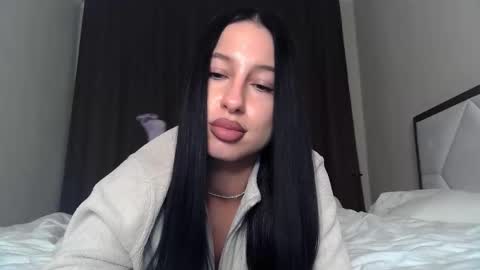 delly_love online show from October 2025 08:19:01 PM