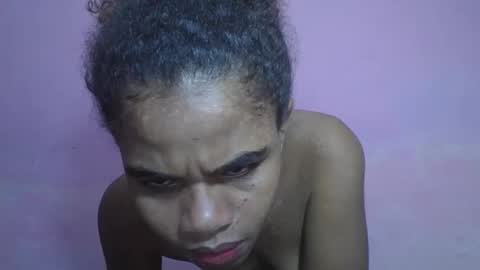 delphine online show from April 2026 02:04:02 AM