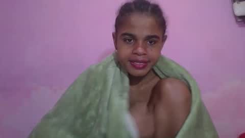 delphine online show from May 2026 05:43:01 PM