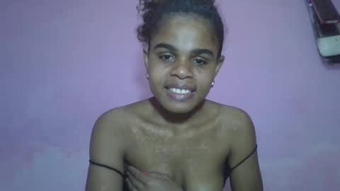delphine online show from May 2026 06:19:02 AM