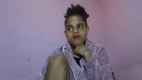 delphine online show from May 2026 03:59:01 AM