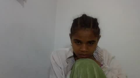 delphine online show from July 2026 06:47:02 AM