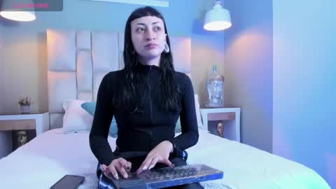 Snapshot of demetra_noxx chatting on January 2026 03:34:02 AM Demetra online show from January 2026 03:34:02 AM