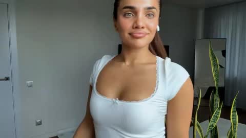 Snapshot of demetricekorf chatting on May 2026 09:28:02 AM Anna online show from May 2026 09:28:02 AM