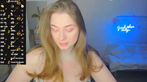 Sophie online show from January 2025 09:08:02 PM