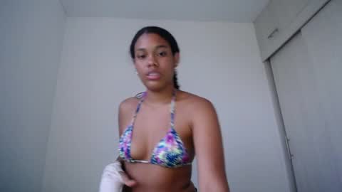 Snapshot of dena_k_ chatting on January 2025 10:58:02 PM Dena k s online show from January 2025 10:58:02 PM