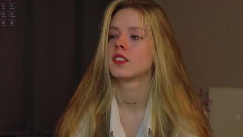 Snapshot of denaebeste chatting on December 2025 08:47:02 PM Emma online show from December 2025 08:47:02 PM