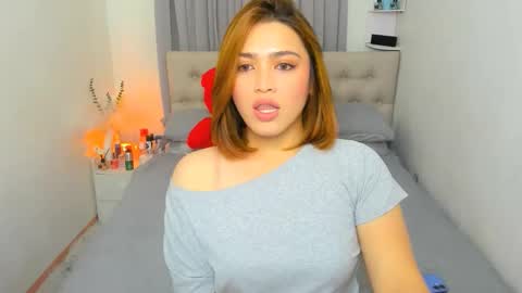 Snapshot of dencyleander chatting on February 2026 07:56:01 AM Demi online show from February 2026 07:56:01 AM