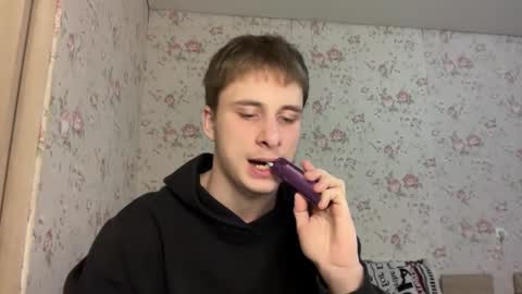 denflexqw online show from March 2026 05:05:01 PM