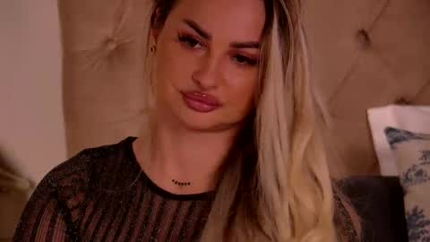 Snapshot of denisseperry chatting on February 2026 11:03:01 PM Ela online show from February 2026 11:03:01 PM