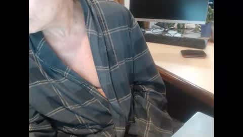 Snapshot of denn_jett chatting on February 2026 10:41:02 AM Den Jet online show from February 2026 10:41:02 AM