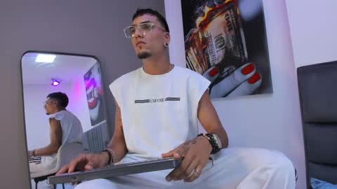 Snapshot of dennis_kinsey chatting on February 2026 08:05:02 PM Dennis Kinsey online show from February 2026 08:05:02 PM