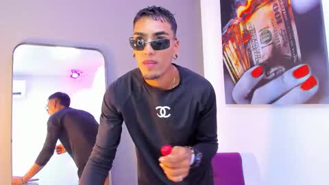 Snapshot of dennis_kinsey chatting on February 2026 07:47:02 PM Dennis Kinsey online show from February 2026 07:47:02 PM