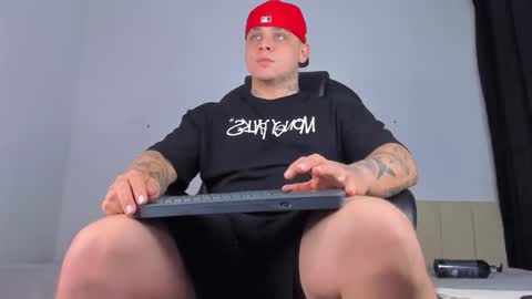 dennis munera online show from January 2026 12:42:01 PM