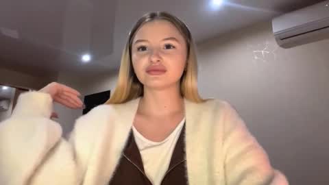 Vi  Victoria online show from October 2025 02:38:01 PM