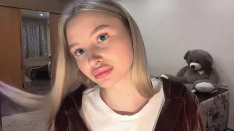 Vi  Victoria online show from October 2025 02:29:01 PM