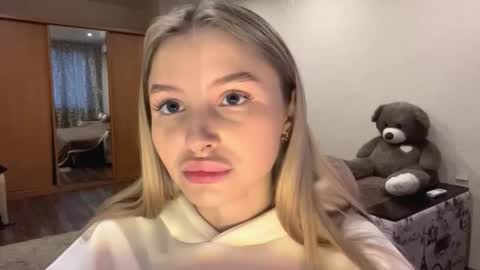 Vi  Victoria online show from October 2025 02:07:02 PM